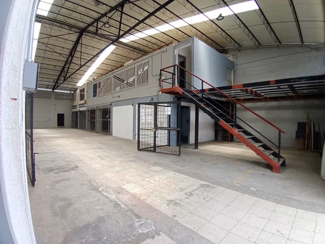 BODEGA EN LA URUCA, SAN JOSE EN ALQUILER