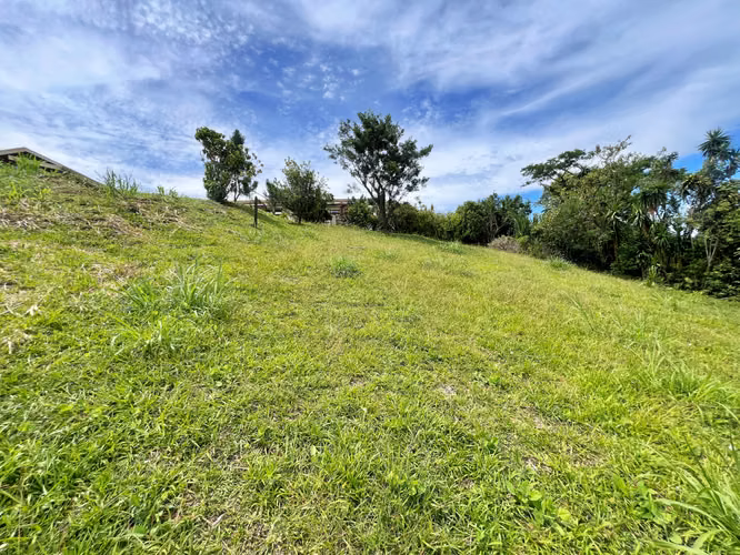 Venta lote con vistas panorámicas en condominio, Grecia. (IC)