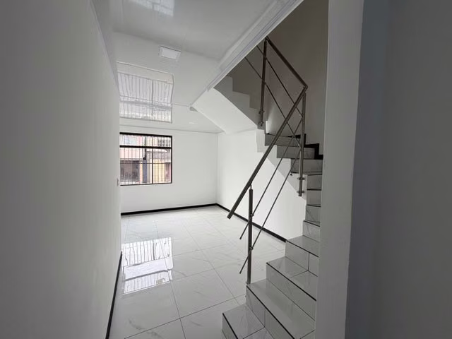 Venta a Estrenar - Uso de suelo Mixto - Tibas.