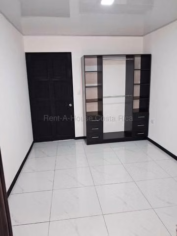Venta a Estrenar - Uso de suelo Mixto - Tibas.