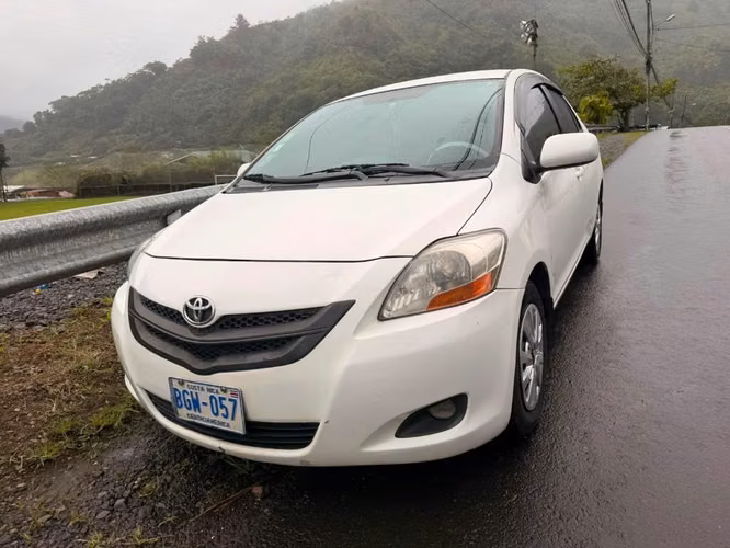 Yaris 2007 automático  