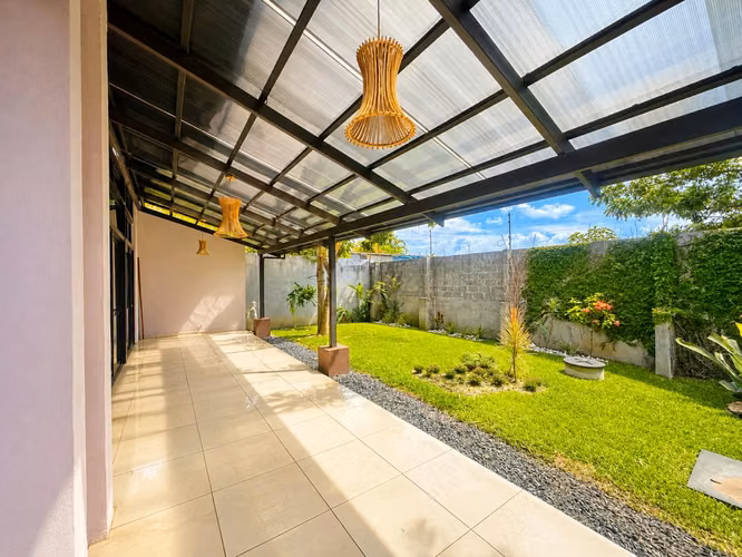 AMPLIA CASA EN VENTA  –  CONDOMINIO VISTAS DEL SOL - GRECIA - Imagen 11