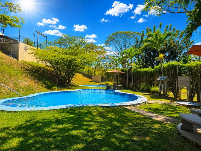 AMPLIA CASA EN VENTA  –  CONDOMINIO VISTAS DEL SOL - GRECIA - Imagen 19