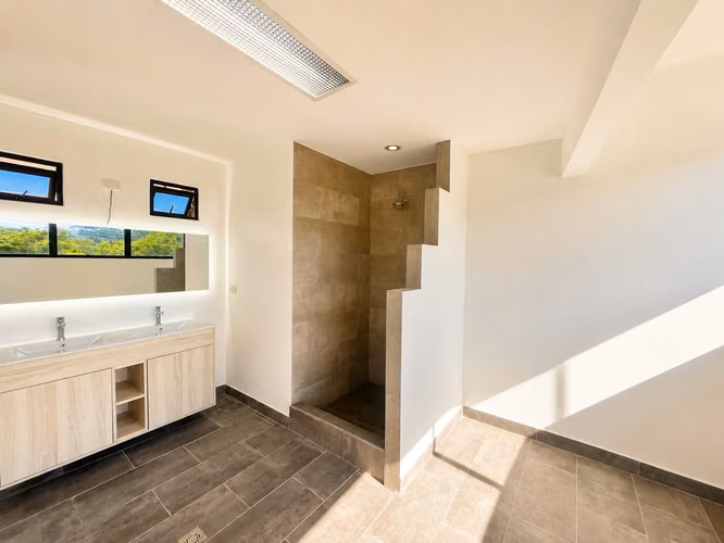 AMPLIA CASA EN VENTA  –  CONDOMINIO VISTAS DEL SOL - GRECIA - Imagen 18