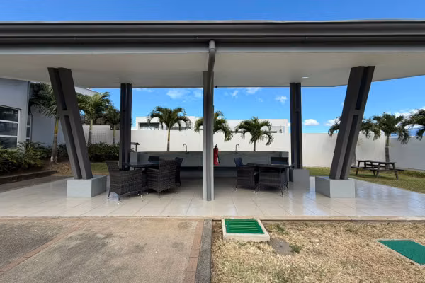Se vende casa en Guachipelín de Escazú.