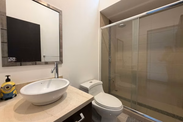 Se vende casa en Guachipelín de Escazú.