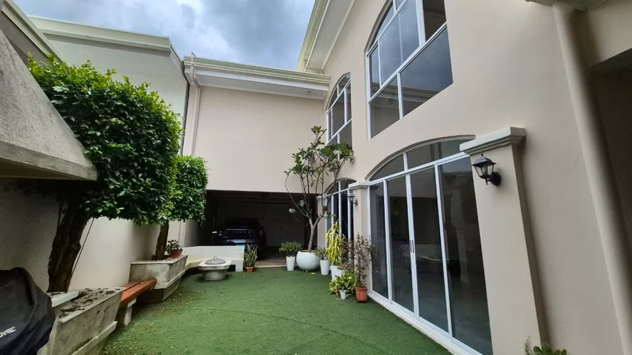 Alquiler/venta Grecia casa en condominio.