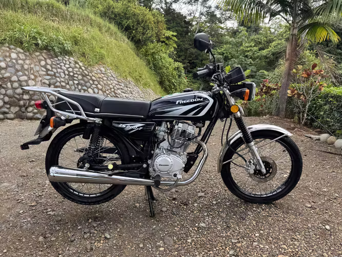 Moto Freedom ZS200 2025