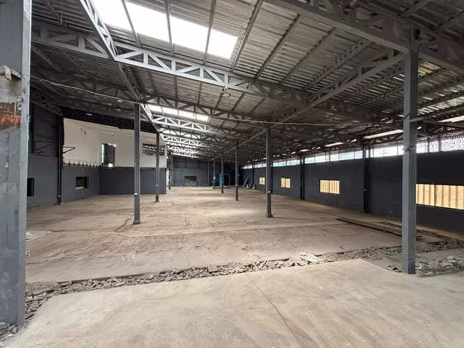 Alquiler comercial e industrial de 650 m² en El Guarco