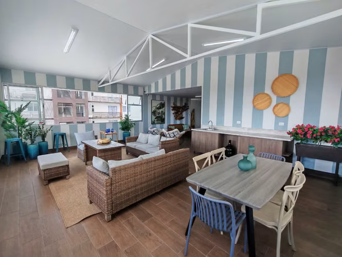 Se alquila apartamento al final del Boulevard de Rohrmoser. Cerca del Colegio Británico.