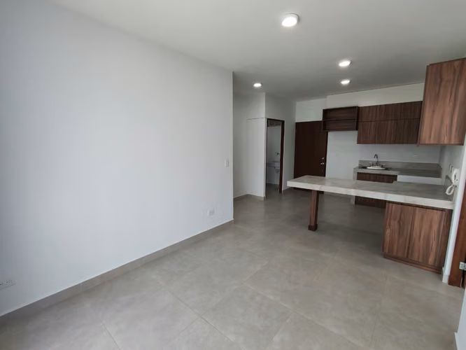 Se alquila apartamento al final del Boulevard de Rohrmoser. Cerca del Colegio Británico.