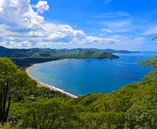 Lote Comercial con 6 Disponibilidades de Agua en Playas del Coco