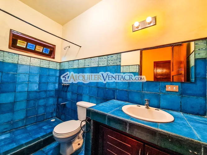 OPORTUNIDAD! PROPIEDAD DE 1.400 M2 CON 2 CASAS EN SAN RAFAEL ESCAZU X COUNTRY CLUB - Imagen 2