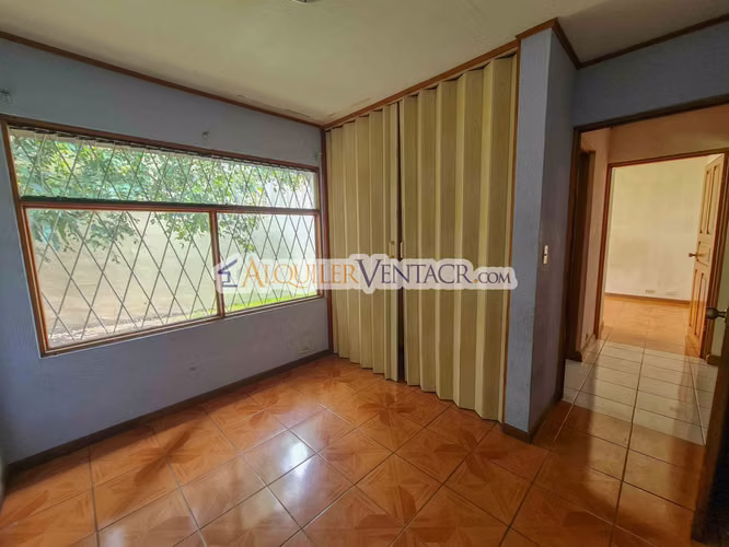CASA DE UN NIVEL DE 463 M2 CON 1.100 M2 LOTE X DISTRITO 4 GUACHIPELIN ESCAZU - Imagen 15