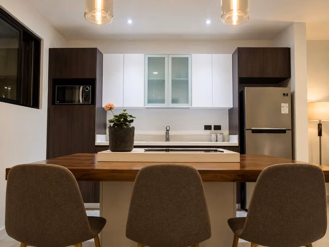 Casa con Apartamento en Venta Rohrmoser Nunciatura San José RA 27161