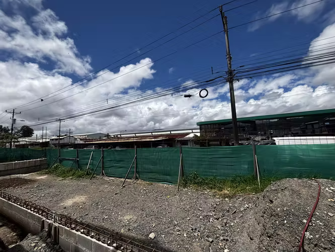 Bodega industrial y comercial Cartago Tejar 1500m2 nueva