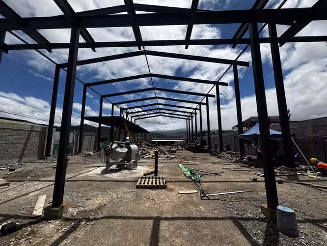 Bodega industrial y comercial Cartago Tejar 1500m2 nueva