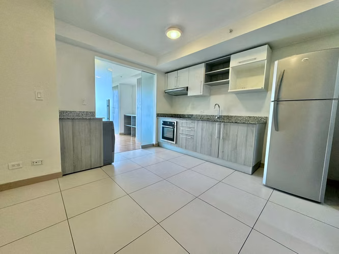 MODERNO APARTAMENTO CON LÍNEA BLANCA EN TORRE CONDOMINAL EN BARREAL DE HEREDIA - Imagen 14
