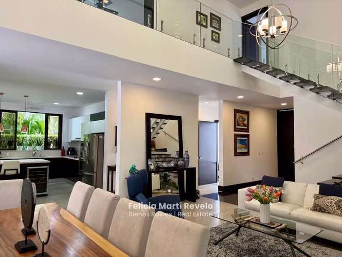 VENTA – Casa de Lujo con Acabados Premium en Condominio en Pozos de Santa Ana - Imagen 4