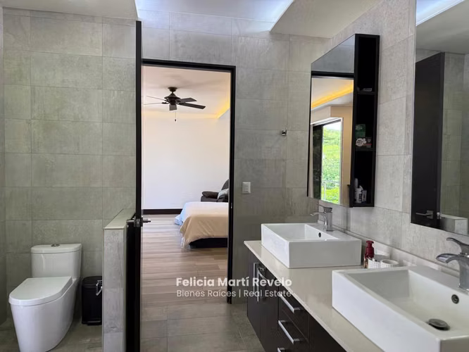 VENTA – Casa de Lujo con Acabados Premium en Condominio en Pozos de Santa Ana - Imagen 12