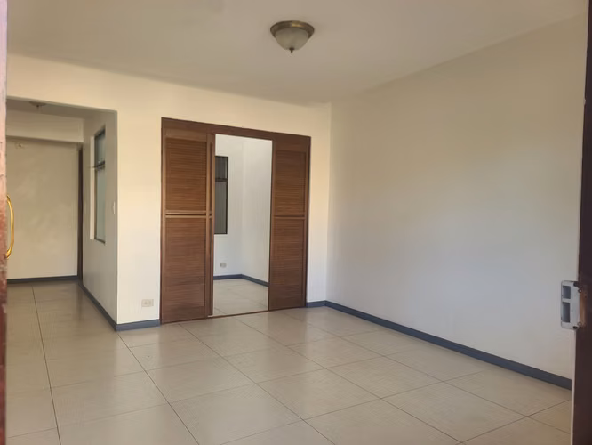 Apartamento 2 dormitorios en segundo nivel San Fco Dos Rios