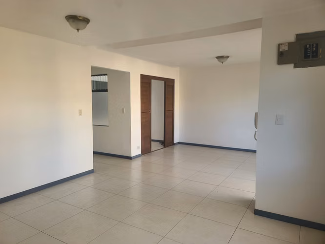 Apartamento 2 dormitorios en segundo nivel San Fco Dos Rios