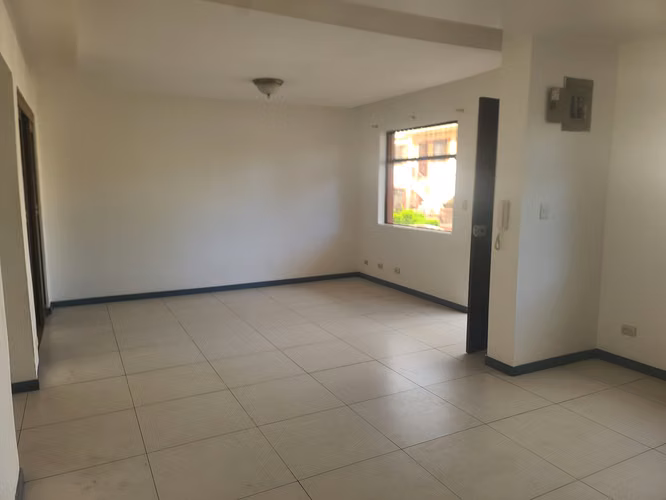 Apartamento 2 dormitorios en segundo nivel San Fco Dos Rios