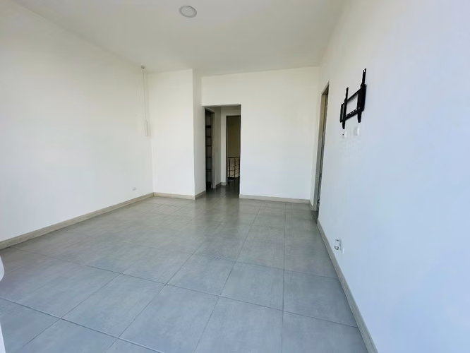 ALQUILER DE CASA EN CONDOMINIO LA ARBOLEDA