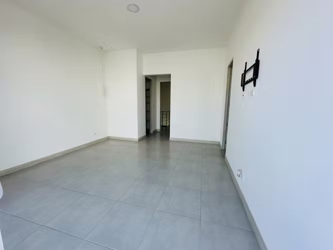 ALQUILER DE CASA EN CONDOMINIO LA ARBOLEDA