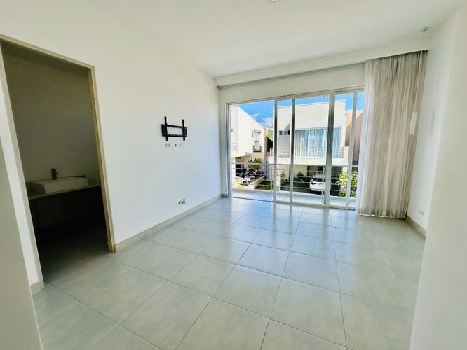 ALQUILER DE CASA EN CONDOMINIO LA ARBOLEDA