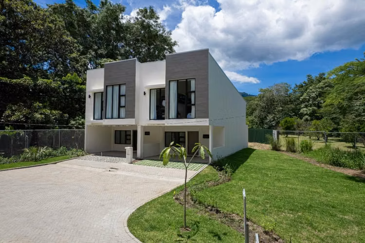 Casa en venta para estrenar en Santa Ana centro - Imagen 9