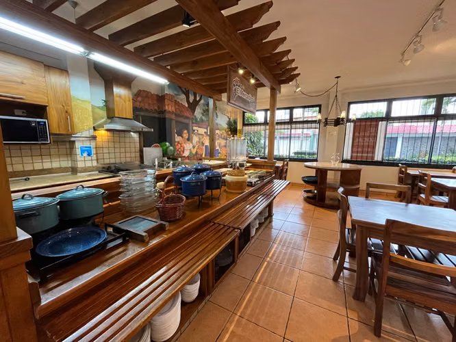  Local Comercial para Cafetería – Sabana Norte 900.000