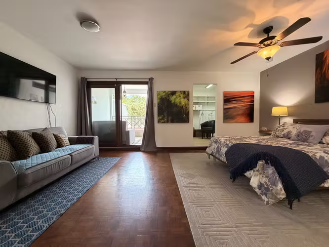 Casa amueblada en Escazú | A 400 m del Hospital CIMA | $2,100