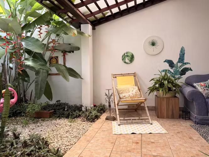 Casa amueblada en Escazú | A 400 m del Hospital CIMA | $2,100