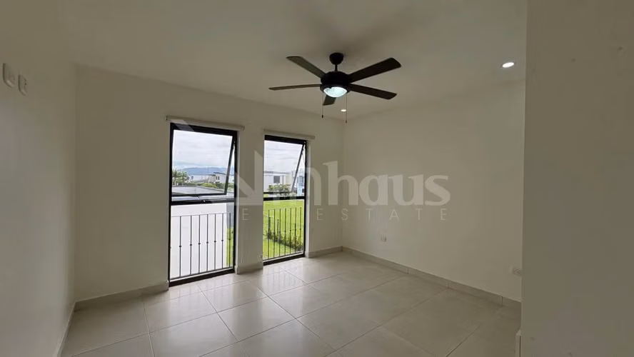 Venta de casa en condominio en Los Reyes Alajuela - Imagen 16