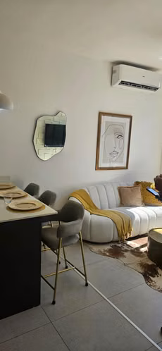 Se alquila hermoso apartamento en condominio en La Sabana sin amueblar