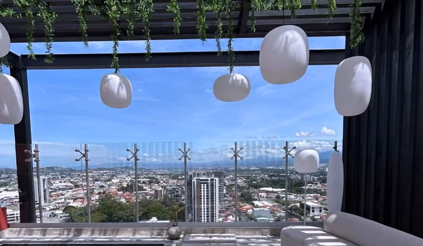 Se alquila hermoso apartamento en condominio en La Sabana sin amueblar - Imagen 9