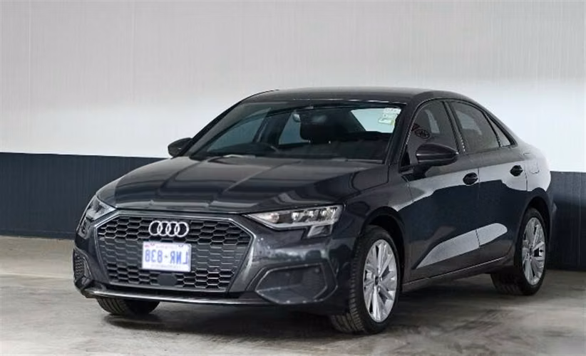 AUDI A3 2023 AUTOMÁTICA GASOLINA GRIS