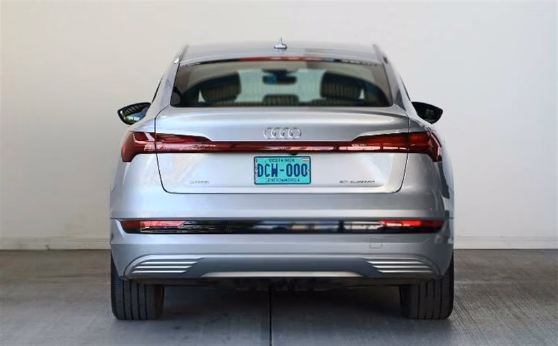 AUDI E-TRON 2022 AUTOMÁTICA ELÉCTRICO PLATEADO