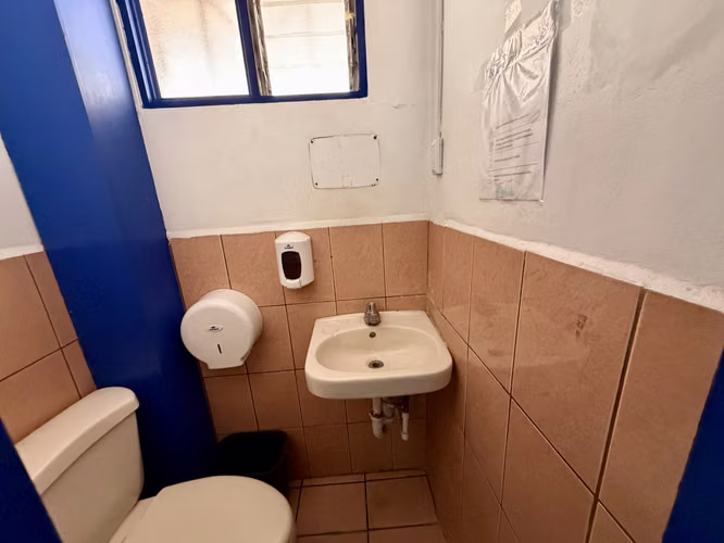 SE ALQUILA OFICINA DE 200M2 - EDIFICIO CENTRO COLON - PASEO COLON