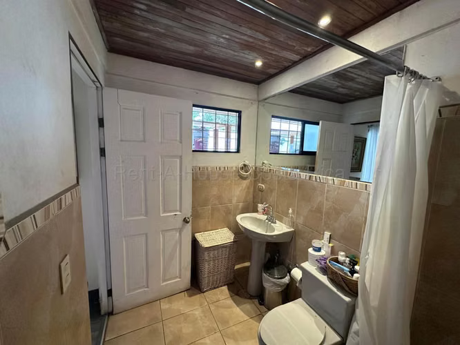 Venta de Propiedad Comercial de Uso de Suelo Mixto en Belén-La Ribera, Heredia. 26-2135