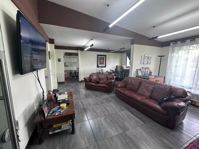 Venta de Propiedad Comercial de Uso de Suelo Mixto en Belén-La Ribera, Heredia. 26-2135
