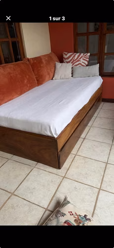 Solid wood bed - Ideal as a sofa, children or auxiliary bed