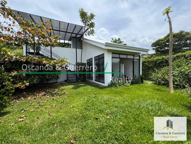 VENTA CASA de 2 niveles en Tacares de Grecia, Alajuela