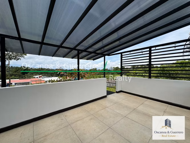 VENTA CASA de 2 niveles en Tacares de Grecia, Alajuela