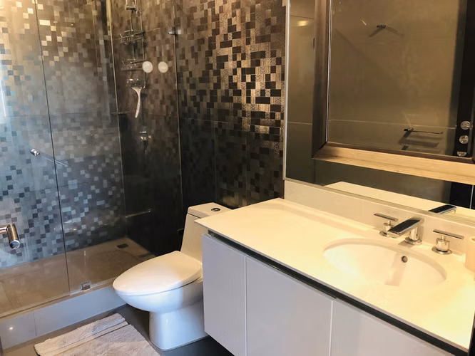 LINDORA SANTA ANA! LUJOSA Y MODERNA CASA AMUEBLADA 2 HAB/2.5BAÑOS - Imagen 9