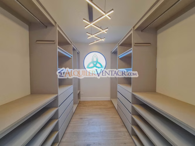 LUJOSA CASA AMUEBLADA DE 406 M2 CON PISCINA PROPIA EN JABONCILLOS - Imagen 17