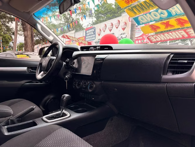 TOYOTA HILUX SRV-2024-AUTO-TDI- - Imagen 7