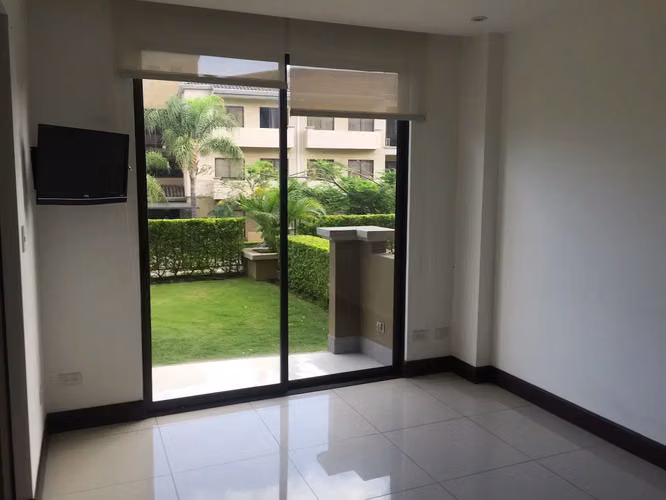 ALQUILER DE APARTAMENTO EN MONTESOL CON LÍNEA BLANCA 2764