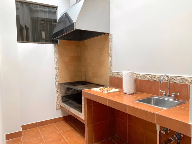 Casa de un nivel en alquiler en San Rafael de Escazú | 3 habitaciones con baño privado
